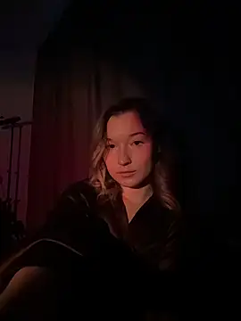 Snapshot of EmmaTurners chatting on February 18, 2026, 6:59 pm EmmaTurners online show from February 18, 2026, 6:59 pm