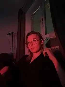 Snapshot of EmmaTurners chatting on February 20, 2026, 6:43 pm EmmaTurners online show from February 20, 2026, 6:43 pm