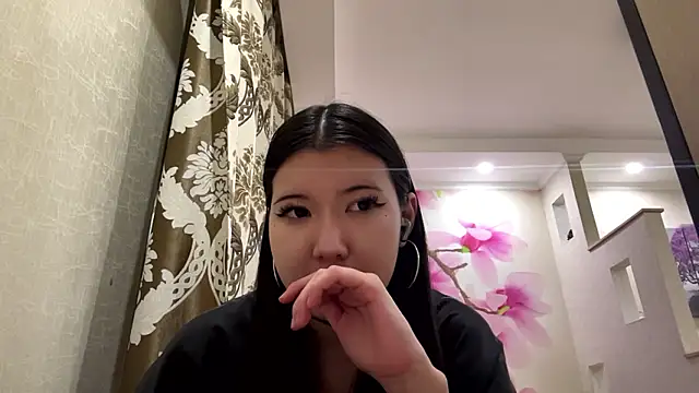 MaeRaads online show from February 20, 2026, 6:54 pm