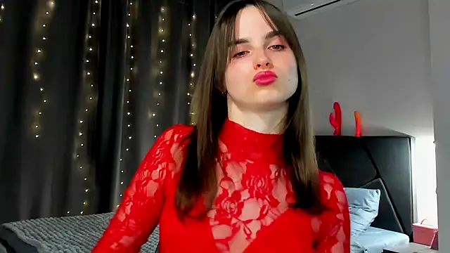 megann fox2 online show from March 25, 2026, 5:56 pm