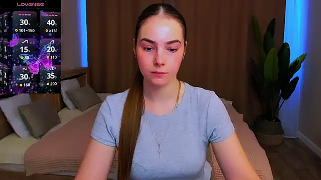 Snapshot of Maddy_Wood_ chatting on March 5, 2026, 8:11 am Maddy Wood online show from March 5, 2026, 8:11 am