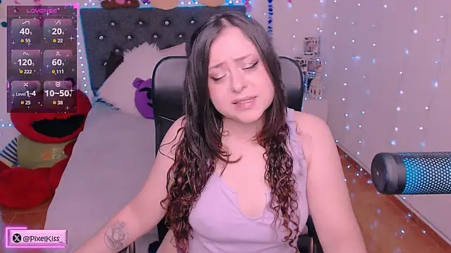 PixelKiss  online show from May 25, 2026, 10:47 am