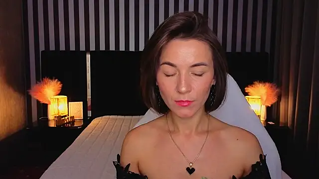 Snapshot of GracefulMichelle chatting on July 9, 2026, 7:35 pm GracefulMichelle online show from July 9, 2026, 7:35 pm