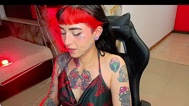 nova kitttyy online show from March 2, 2026, 5:08 am