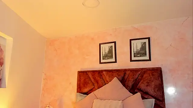 Natasha otson online show from March 13, 2026, 3:22 am