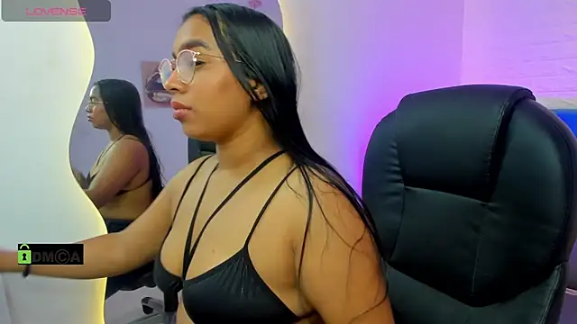 Snapshot of brithanycampbell chatting on March 1, 2026, 12:27 pm brithanycampbell online show from March 1, 2026, 12:27 pm