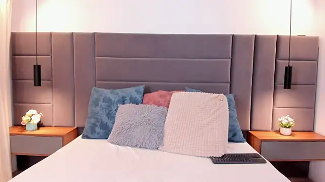 Snapshot of KaraWatson chatting on February 19, 2026, 11:29 am KaraWatson online show from February 19, 2026, 11:29 am