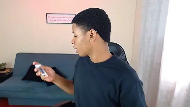 liiam3 online show from February 23, 2026, 9:04 pm