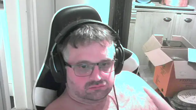 Snapshot of hainorswe chatting on February 16, 2026, 9:34 pm hainorswe online show from February 16, 2026, 9:34 pm