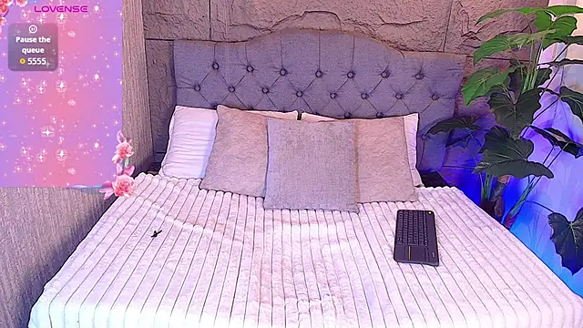 Snapshot of tomie_1 chatting on February 27, 2026, 6:35 am tomie 1 online show from February 27, 2026, 6:35 am