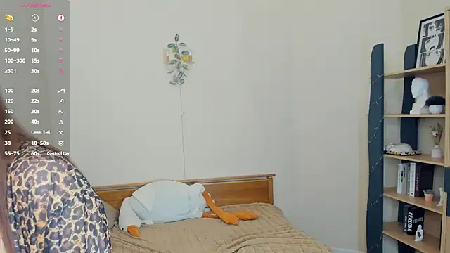 LeilaErcolani online show from August 2, 2026, 8:39 pm