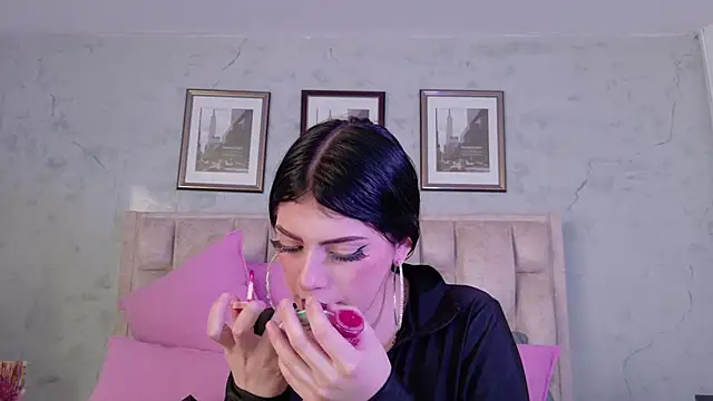 Snapshot of IsabellaRossi chatting on April 23, 2026, 5:36 pm IsabellaRossi online show from April 23, 2026, 5:36 pm