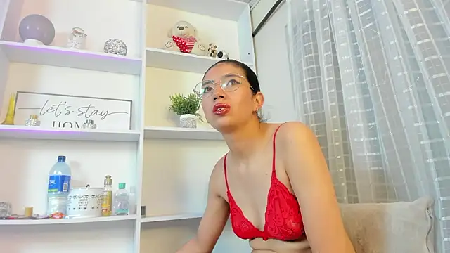 Snapshot of sofia_love01 chatting on March 3, 2026, 2:07 am sofia love01 online show from March 3, 2026, 2:07 am