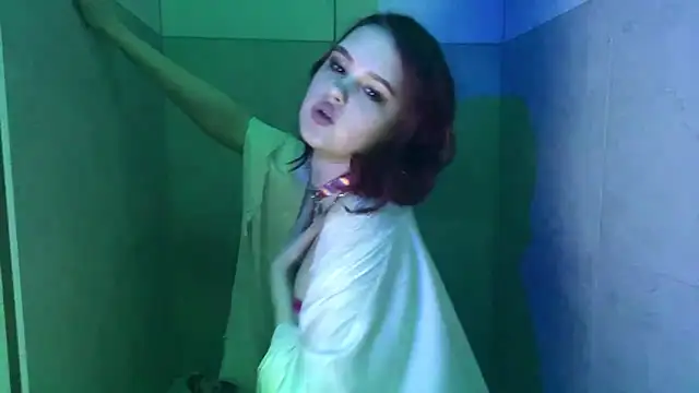 AmaliaJess online show from March 18, 2026, 5:03 pm