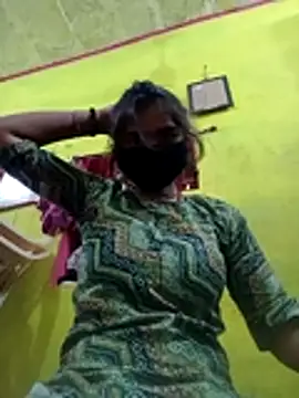 Snapshot of Cute_Mahek99 chatting on June 15, 2026, 5:23 pm Cute Mahek99 online show from June 15, 2026, 5:23 pm