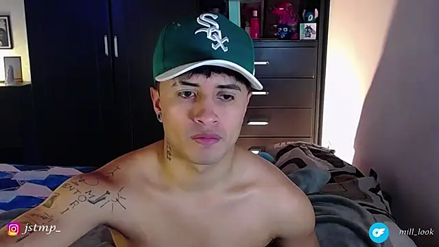 Snapshot of Jhon_Sara chatting on March 2, 2026, 11:00 pm Jhon Sara online show from March 2, 2026, 11:00 pm