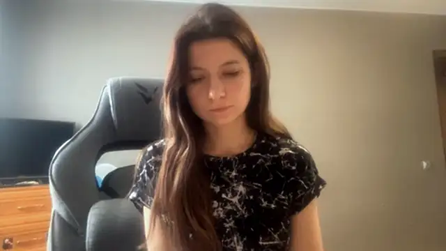 Snapshot of LunnaBliss chatting on February 24, 2026, 11:22 am LunnaBliss online show from February 24, 2026, 11:22 am