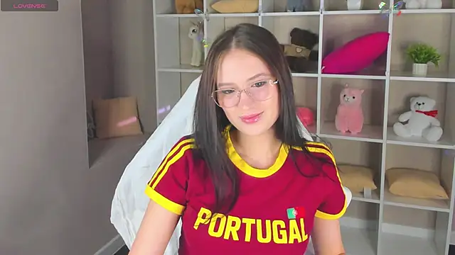 Miaa Hill online show from April 14, 2026, 11:15 am