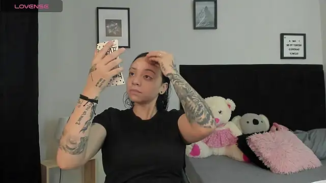 sabbrand0111 online show from April 1, 2026, 7:11 pm