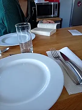 thom7246 online show from March 25, 2026, 4:39 pm