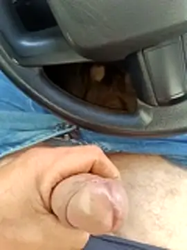 Snapshot of afindeprazer chatting on February 18, 2026, 11:06 am afindeprazer online show from February 18, 2026, 11:06 am