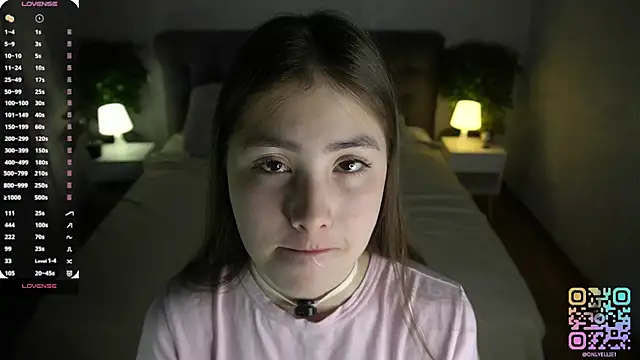 Snapshot of _smile_in_glow_ chatting on February 23, 2026, 6:08 pm smile in glow online show from February 23, 2026, 6:08 pm