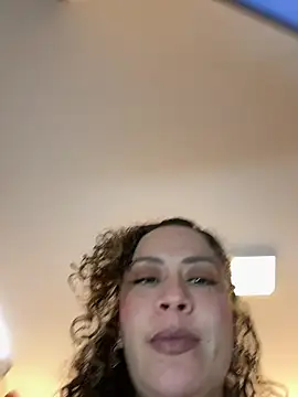 Elisabeth-rodriguez online show from April 1, 2026, 7:33 pm