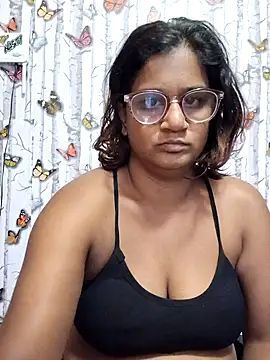 indianstrawberrylips4u online show from May 3, 2026, 4:28 am
