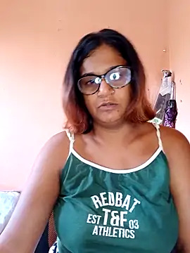 indianstrawberrylips4u online show from April 18, 2026, 6:05 am