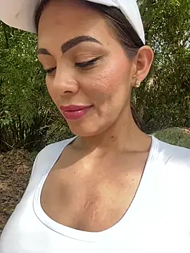 samanta 94 online show from February 19, 2026, 7:55 pm