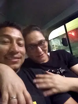 pareja latina2214 online show from February 23, 2026, 1:07 am