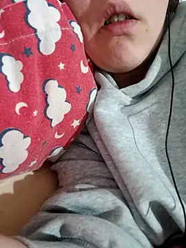 lolycutey online show from February 28, 2026, 5:12 pm