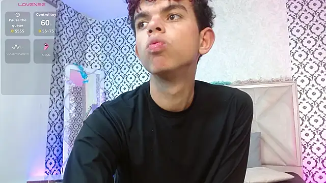 Snapshot of keahi_tay chatting on February 23, 2026, 1:44 pm keahi tay online show from February 23, 2026, 1:44 pm