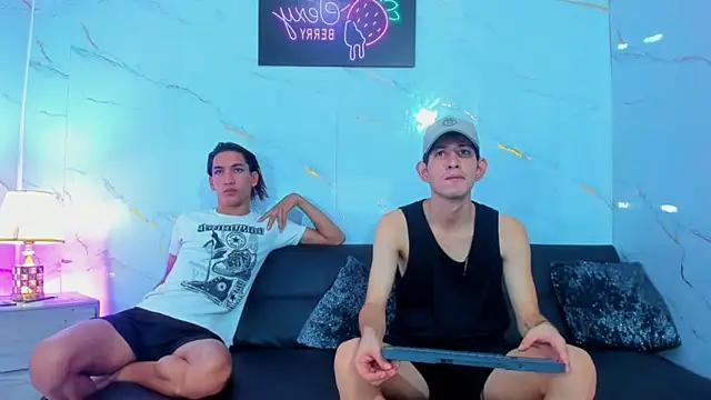 Snapshot of Spicy_guys chatting on March 2, 2026, 1:18 pm Spicy guys online show from March 2, 2026, 1:18 pm