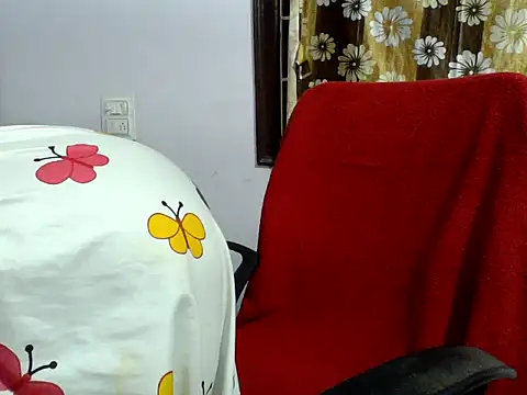 Snapshot of Angel_honeybear_143 chatting on June 21, 2026, 4:35 pm Angel honeybear 143 online show from June 21, 2026, 4:35 pm