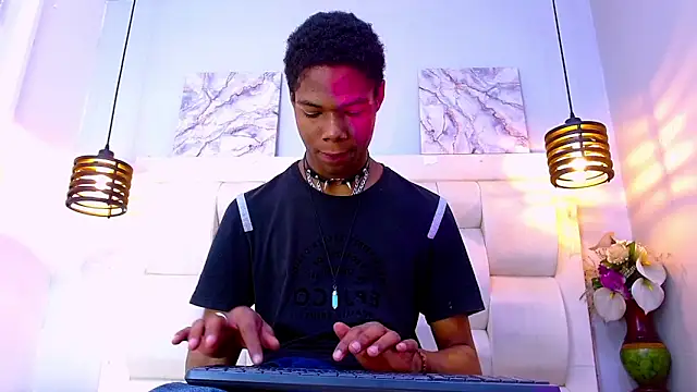 Santiago Ortiz  online show from March 25, 2026, 1:21 pm