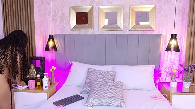 Lorenn Sweet online show from March 5, 2026, 12:46 pm