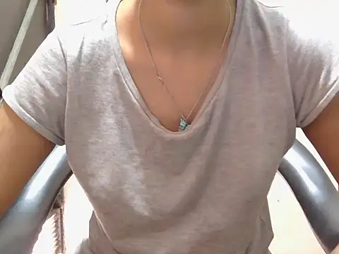 sassy slut 69 online show from March 15, 2026, 5:47 am