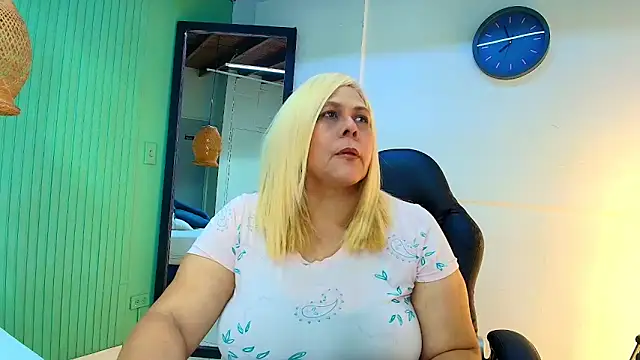 Snapshot of eva_colen50 chatting on March 20, 2026, 6:31 pm eva colen50 online show from March 20, 2026, 6:31 pm