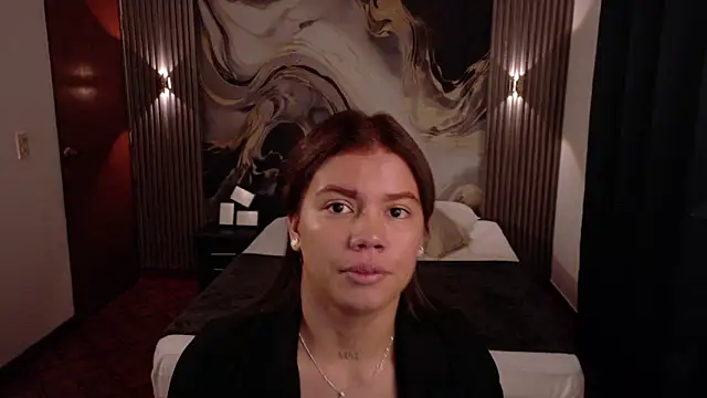 Alessia Monroe  online show from April 13, 2026, 8:13 pm