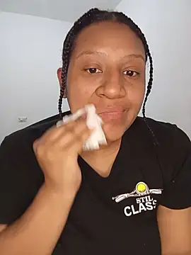 gigiblue89 online show from July 27, 2026, 7:37 am