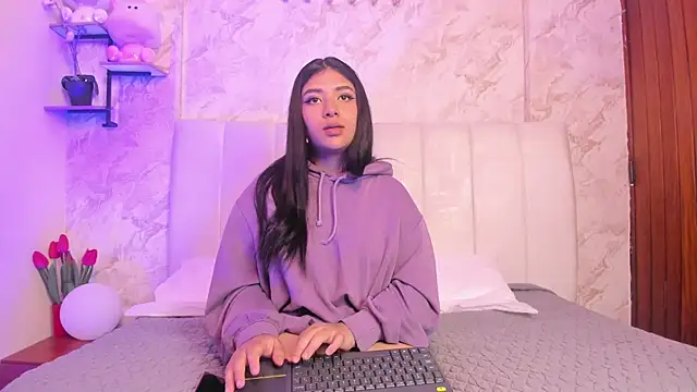 Snapshot of KaileeRoss chatting on February 22, 2026, 7:37 pm KaileeRoss online show from February 22, 2026, 7:37 pm