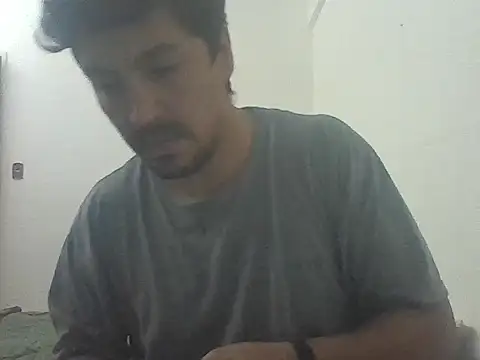 Snapshot of LeCorbu10 chatting on April 14, 2026, 4:39 am LeCorbu10 online show from April 14, 2026, 4:39 am