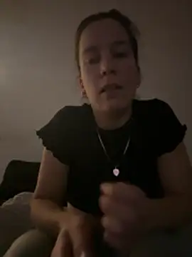 Melu12 online show from April 8, 2026, 10:44 pm