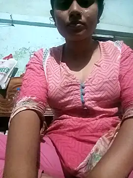 Snapshot of BreezySexyGirl69 chatting on March 10, 2026, 4:44 pm BreezySexyGirl69 online show from March 10, 2026, 4:44 pm