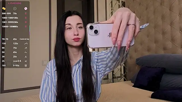 MiguelinaRasmuson online show from March 30, 2026, 11:11 am