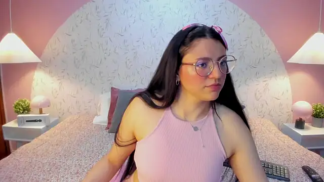 Angelie Rosebrm online show from April 12, 2026, 4:54 pm