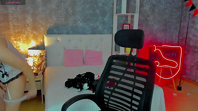 tina xx tina online show from April 7, 2026, 1:29 am