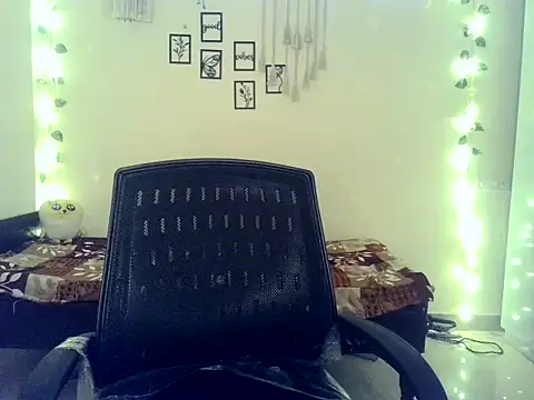 SIKSHA SINGH online show from March 24, 2026, 6:41 pm