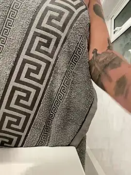 Destinylovex online show from April 13, 2026, 9:52 pm